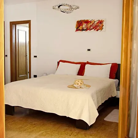Apartment Kris Umag Exterior foto